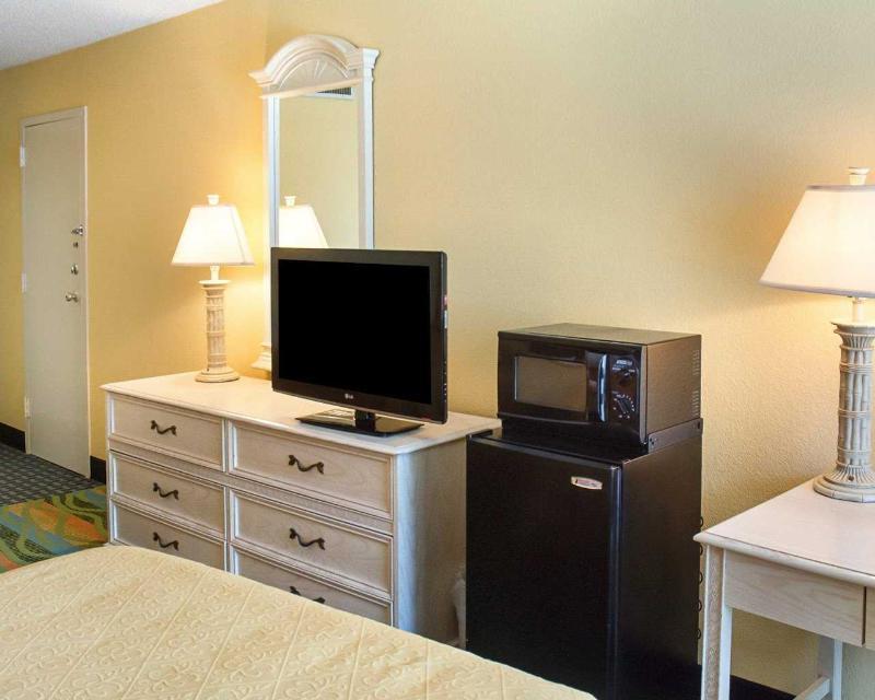 Quality Inn South Boston - Danville East Eksteriør billede
