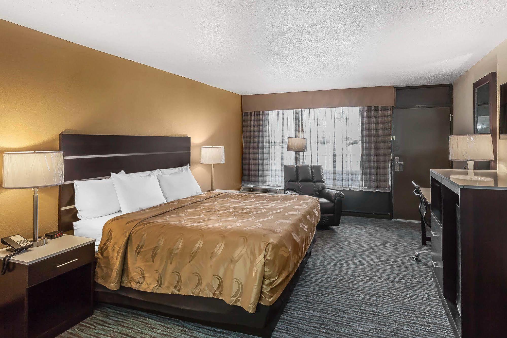 Quality Inn South Boston - Danville East Eksteriør billede