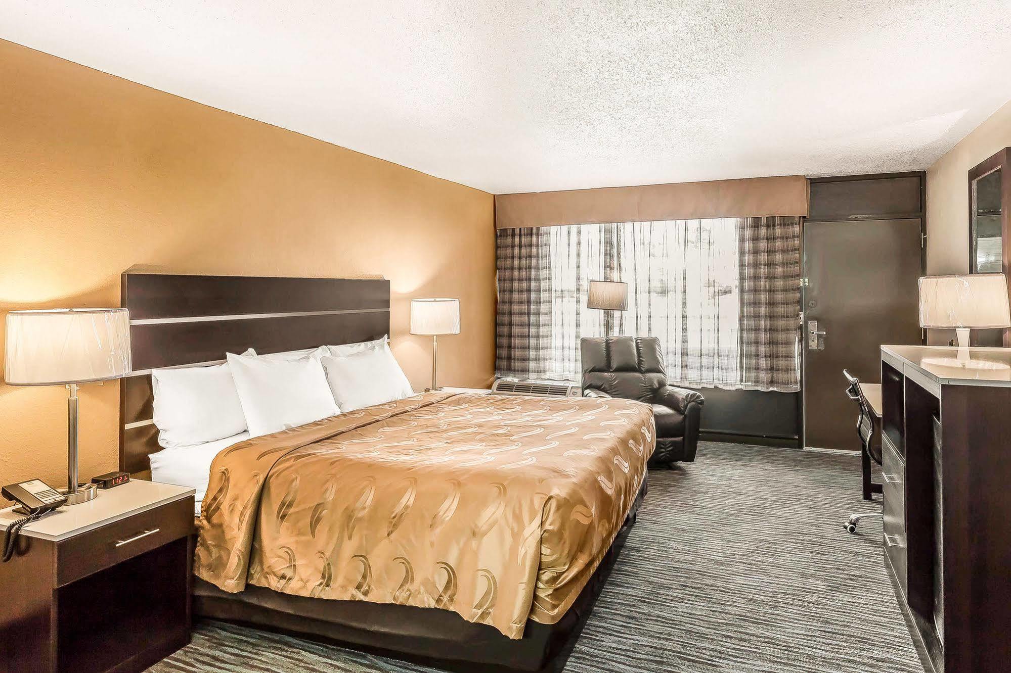 Quality Inn South Boston - Danville East Eksteriør billede