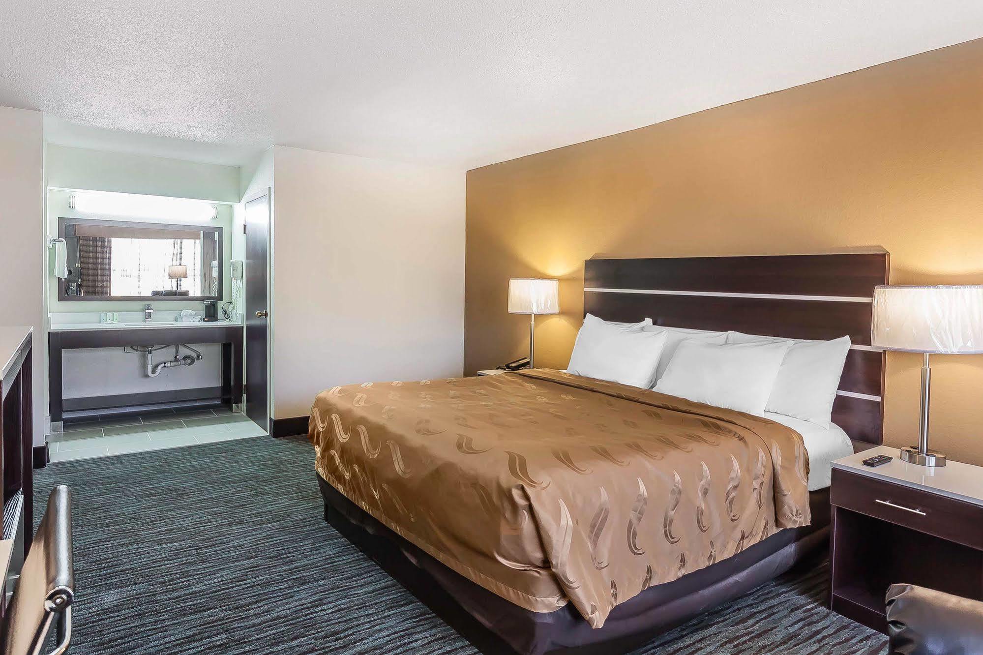 Quality Inn South Boston - Danville East Eksteriør billede